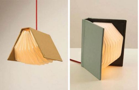 《秋水》中，與“中國之在海內(nèi)”形成類比的是(　)__自考《大學(xué)語文》解析